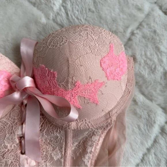 Victoria's SecretPink Front Lace Up Lace Bustier CorsetSize 34B